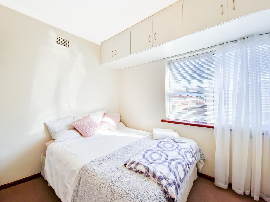 2 Bedroom Property for Sale in Bergvliet Western Cape